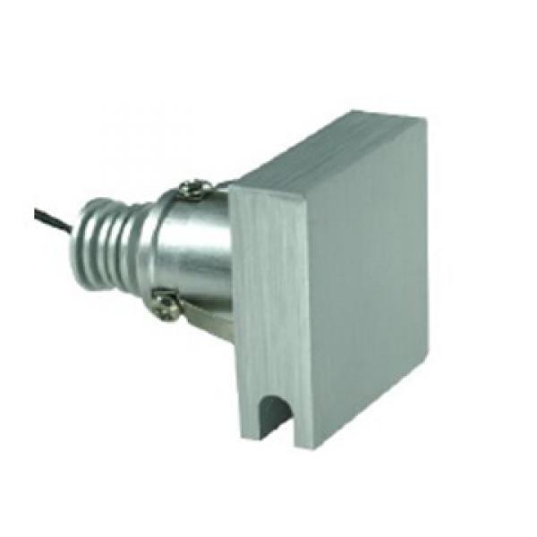 What does red light therapy do for legs?