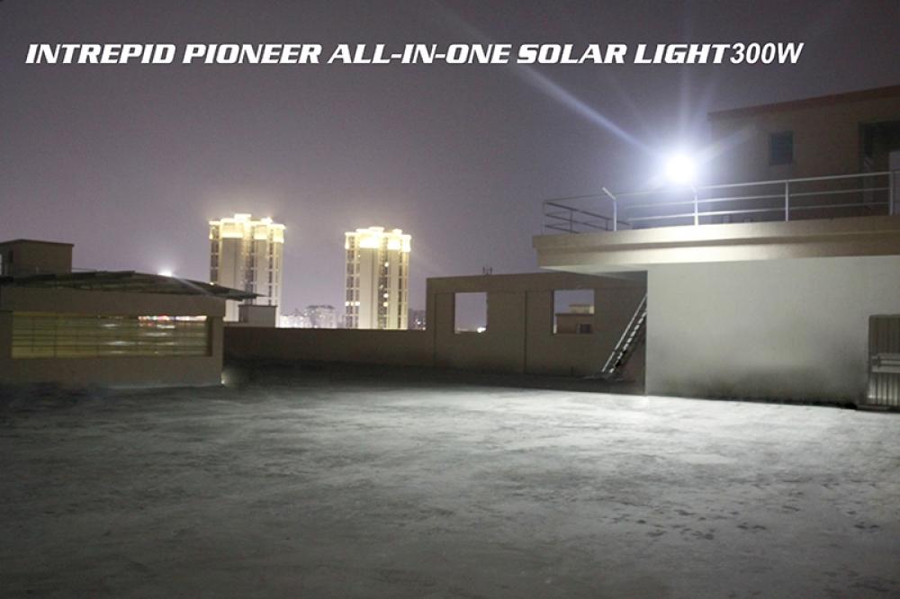 300W Outdoor Solar LED Street Light